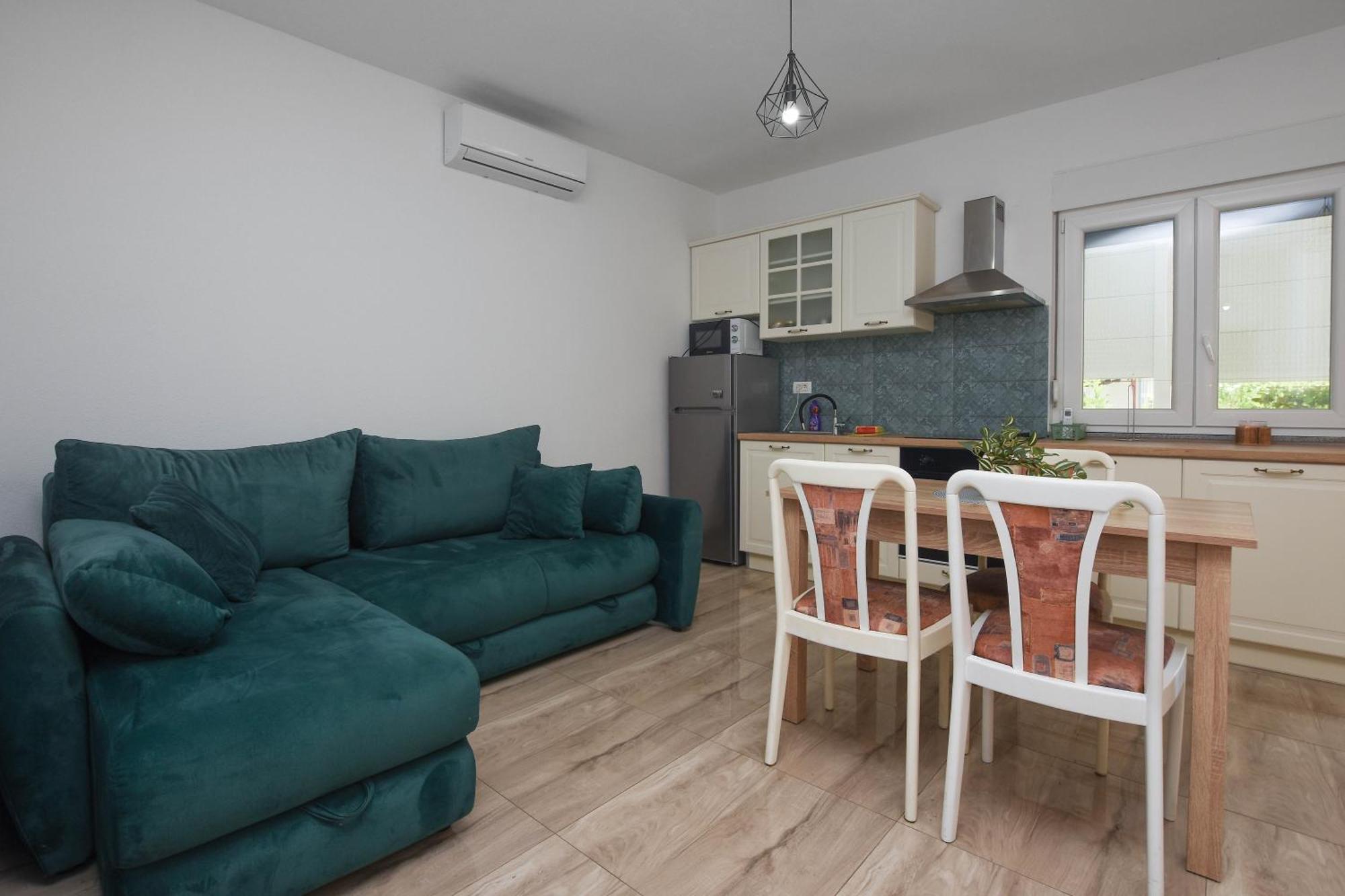 Relax 1 Apartment Pakostane Exterior photo